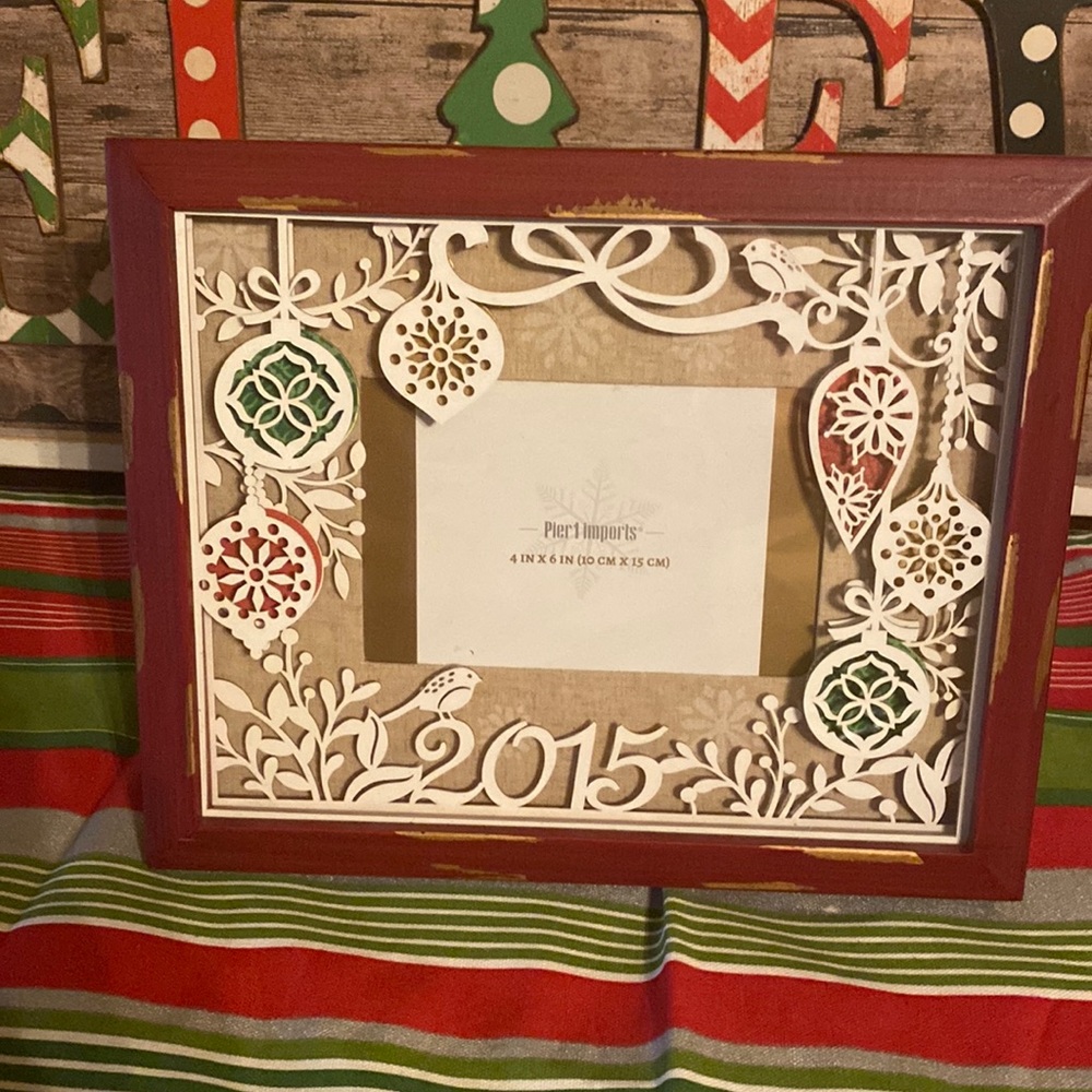 Pier 1 2015 Christmas frame